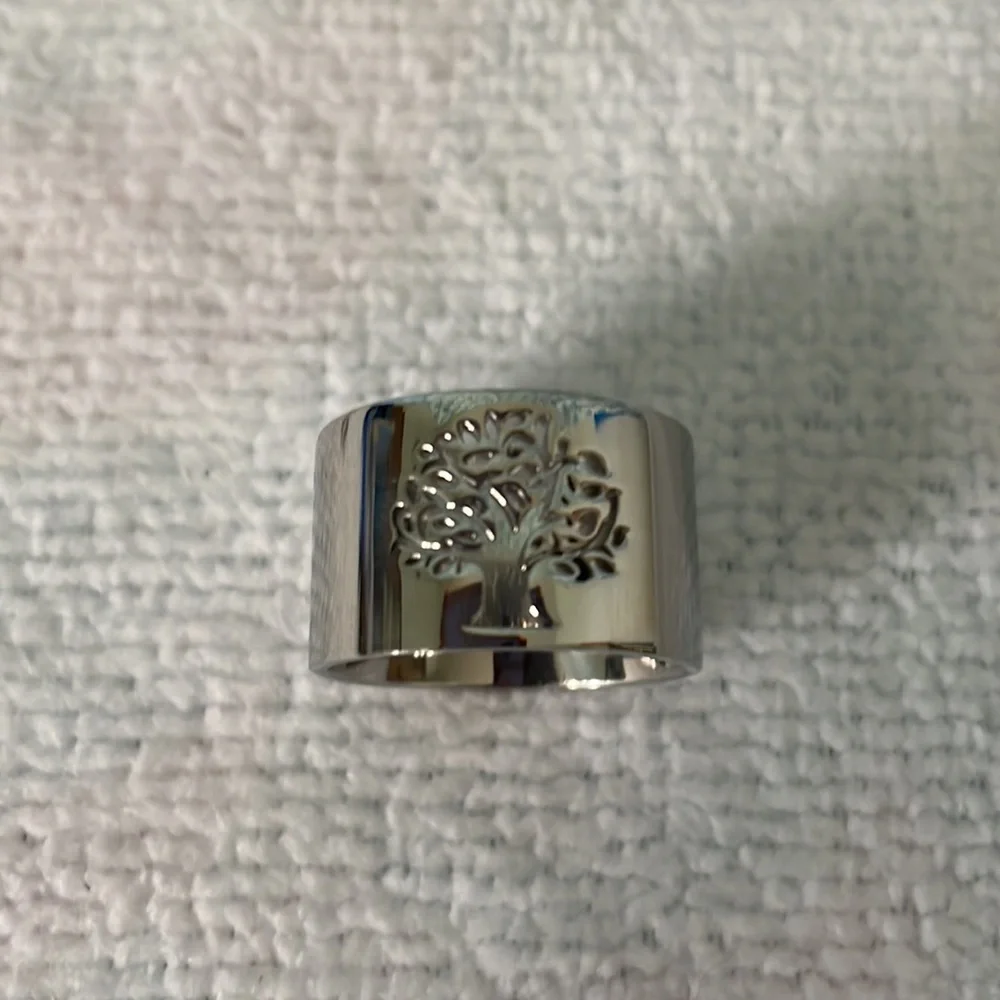 Silver tree ring. - Picture 2 of 5